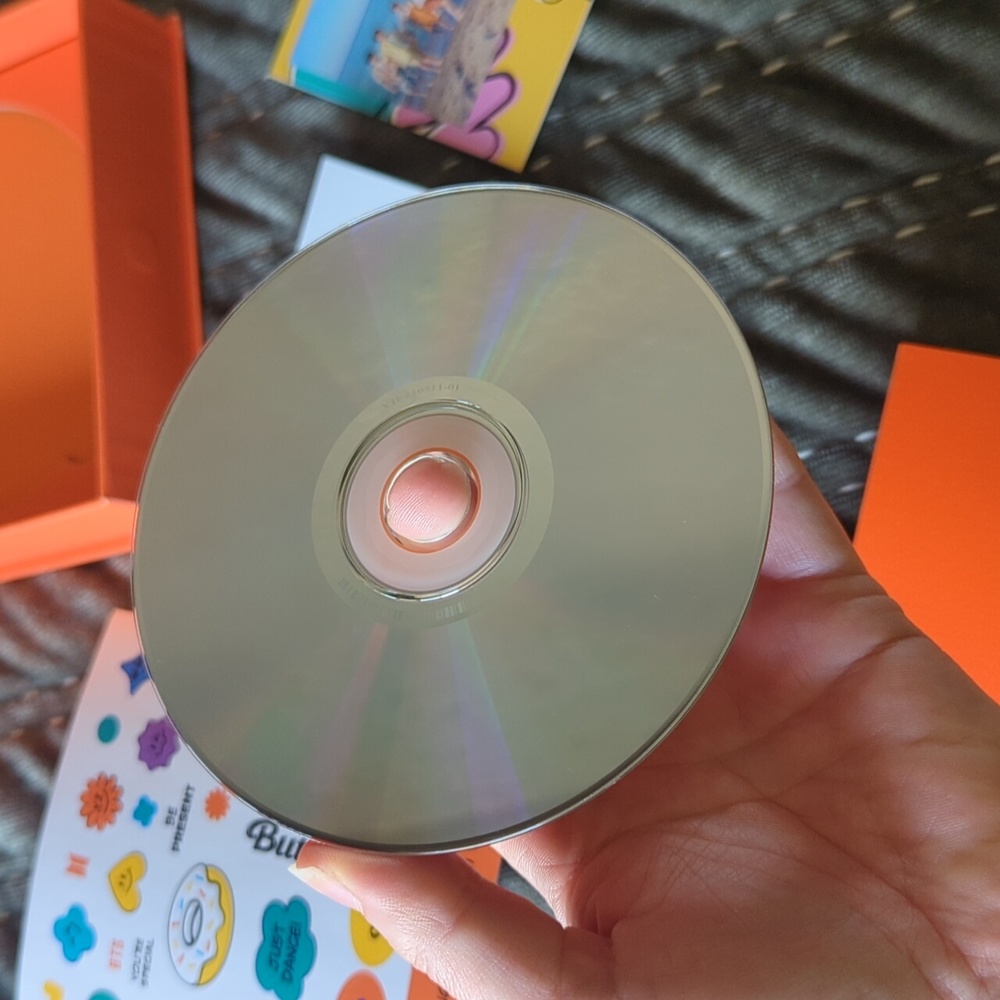 NEW IN BOX BTS Butter Album Peaches - Picture 4 of 8